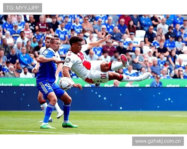 英超联赛最新动态分析与各球队赛季表现对比深入解析 英超联赛最新动态分析与各球队赛季表现对比深入解析