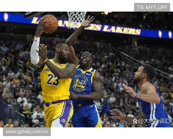 詹姆斯与杜兰特再度对决 湖人勇士季前赛精彩回顾